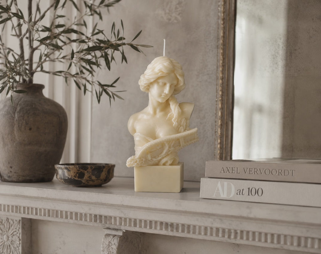 Lyra Sculpture Candle