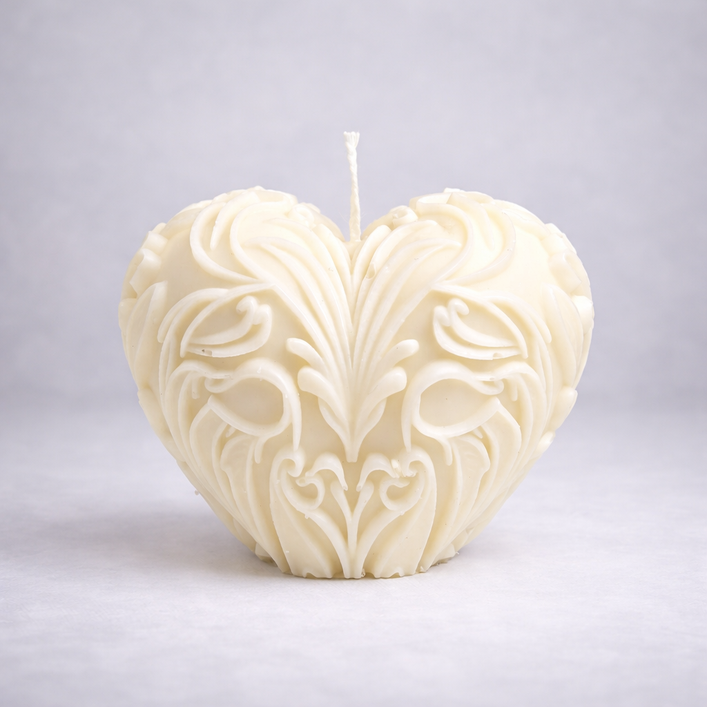 Baroque Heart Sculptural Candle – Luxury Soy Wax Candle. Luxury handcrafted soy wax Sculptural candle by Warm Warren London, designed for modern and timeless interiors. Uniq, luxury gift.